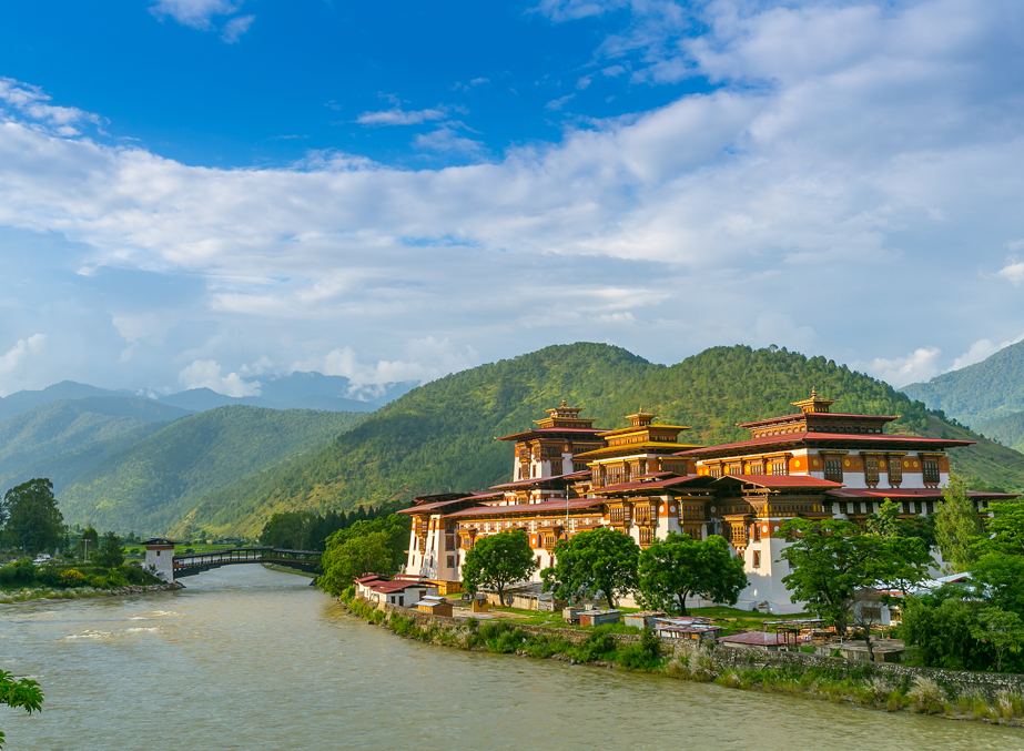 visit bhutan in march