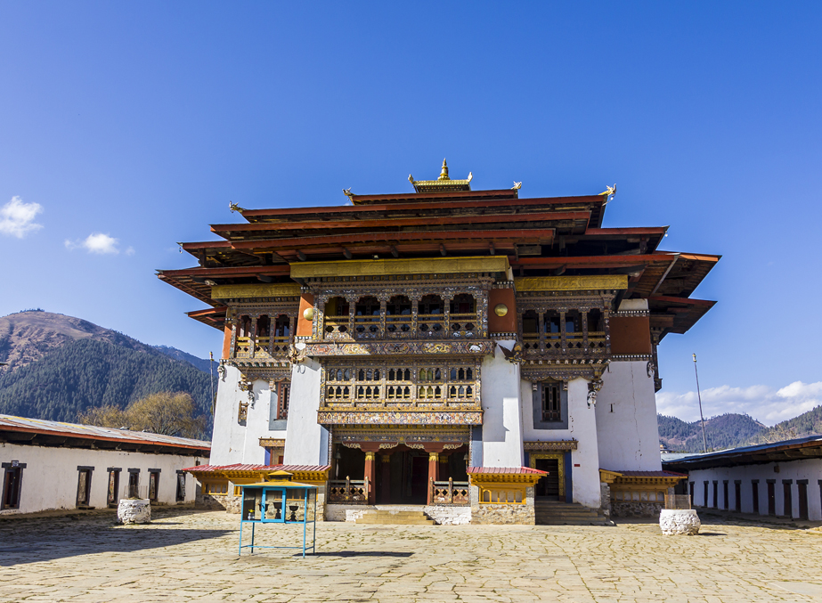 Visit the Gangtey Monastery