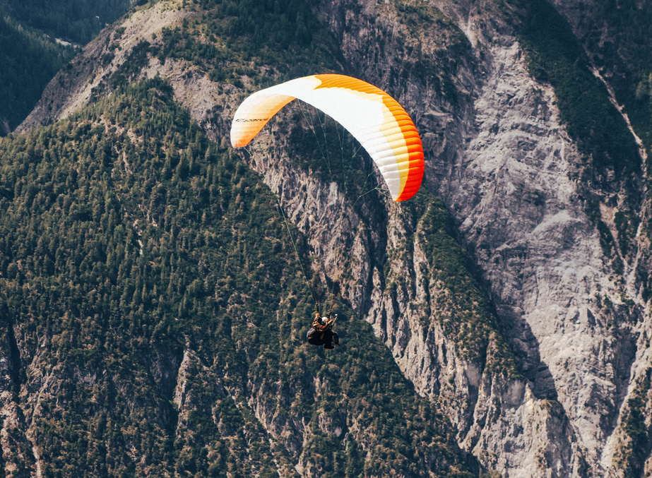 Paraglide over the cities